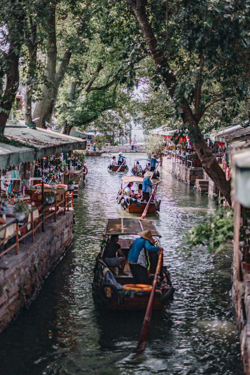 on our way back home from moganshan we visited the ancient water town tongli, dubbed “venice of the 