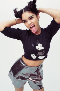 askaboutnikki:  frenchiethefry: Vanessa Hudgens in Paper Magazine  shorts &gt; 