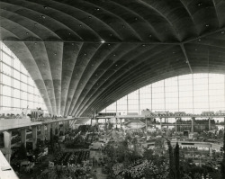 urbain:  Vues de l’exposition Floralies, Cnit La Défense, 1959 