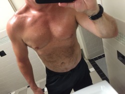 yessirfaggot:  stmax51:  Hot sweaty workout