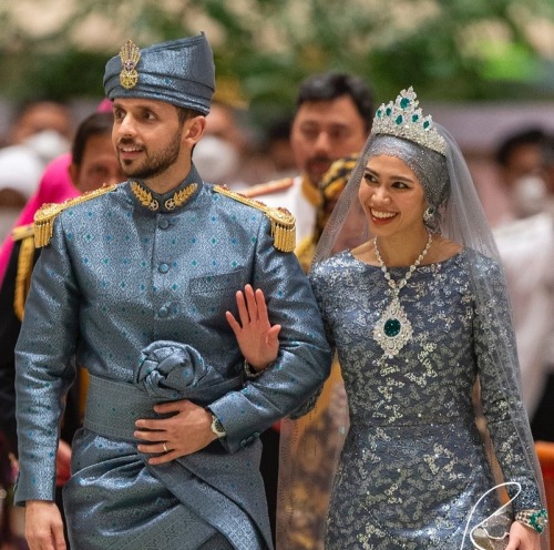 tiaramania: TIARA ALERT: Princess Fadzilah Lubabul of Brunei wore Queen Saleha’s Emerald Tiara for t