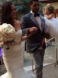 white-women-seeking-black-men:  nhlhockeywags:  The Byfugliens  So beautiful couple… Congrats… 