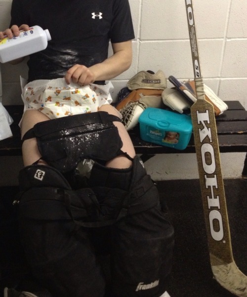 mojo-the-great:  The puck stops here :D 