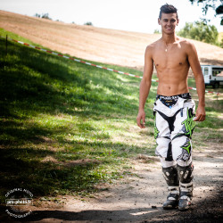 punkerskinhead:  racingpit:  Arnaud - summer