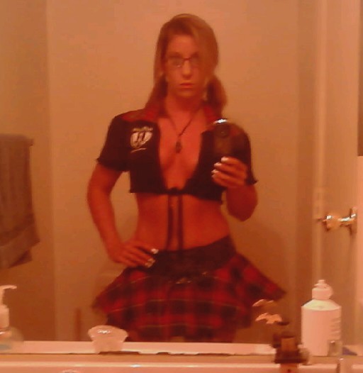 ex-n-hoes:  Stephanie… Do you want more reblog her and more will come 
