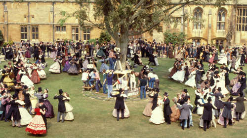 wandrlust:  “Well, the script called for a tree of substantial size, and the quad in the one college at Oxford that was right for our purposes didn’t have one. Fortunately, we were able to arrange with the college to put one in, but we needed