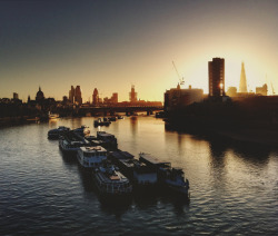 travelingcolors:  Sunsets in London | England (by Mike Rolls)