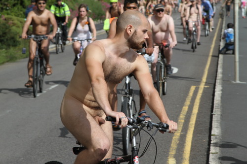 World Naked Bike Ride Brighton 2014To see more pics of this great event go to…publiclynude.tu