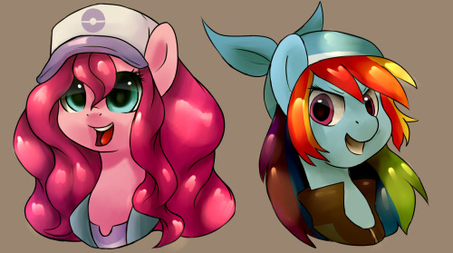 appelknekten:  sketchy-skylar-reborn:  Annnddd the last set!! (I was using different styles for each pair.)  Wow, great use of lines! :DAlso: wow, looks great!