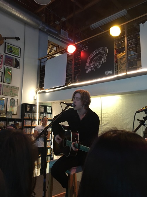 vaan-mccann:Acoustic session with Catfish and the Bottlemen @ Finger PrintsMy photos