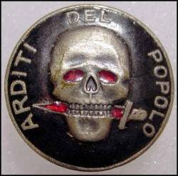 fuckyeahanarchopunk:  badge of italian anarchist