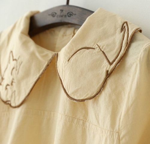 white/yellow cat collar design shirt w/ back buttons - $49.00