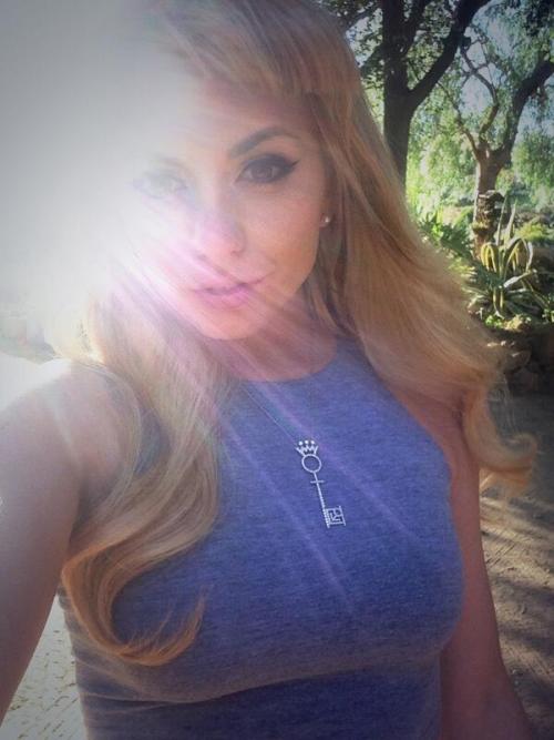 http://lexibelle100.tumblr.com/post/83273988280