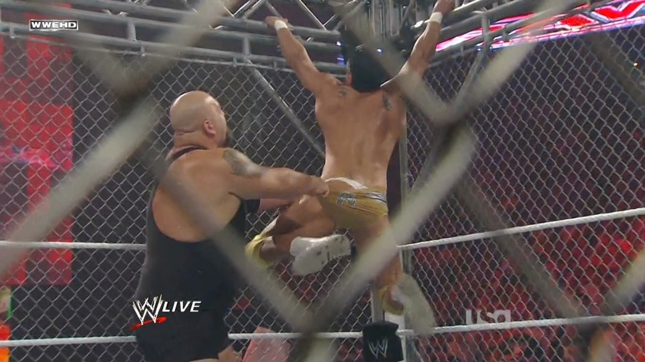 sexywrestlersspot:  Del Rio gets pantsed by Big Show. Is that a thong he’s wearing? 