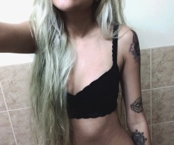 fuckdani:I think my green hair will always be my favorite