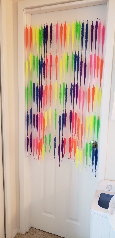 fanotastic: fanotastic:  fanotastic:  fanotastic:  lonevarg:  birb-ghost:  fanotastic:  iwillcutmyhairshort:  iwillcutmyhairshort:  concept a beaded curtain, but instead of beads they’re worms on strings  you know… these guys   Hi op I hope this satisfies