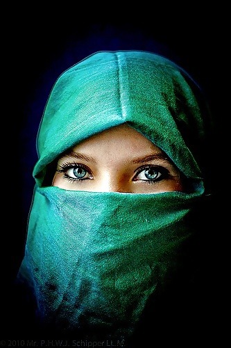 lezbilicious:  The eyes speak a thousand words