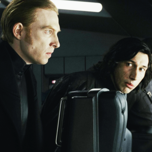 kylorenismybaby: mrs-kylo-ren: cloudyfacewithjam: “There’s a moment between Kylo and Hux