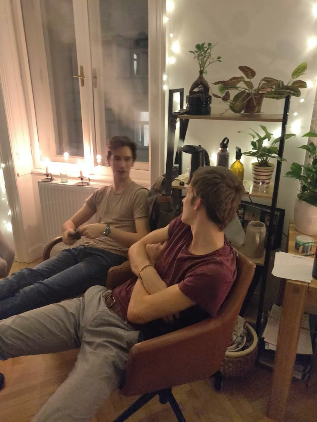 Geiles Pärchen Macht Richtig Versaute Sachen Im Wohnzimmer Geiles Pärchen Macht Richtig Versaute Sachen Im Wohnzimmer