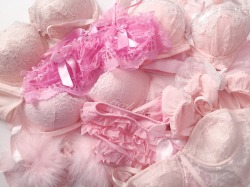 amaitohiko:  I have a lot of pink lingerie.