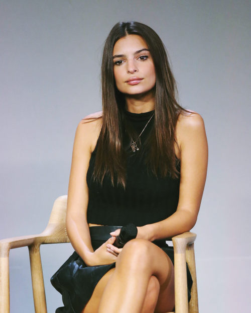 emilyratajkowskilovers:  Apple Store Soho Presents: Meet The Community Behind Fancy, NYC, Aug 05, 2015.