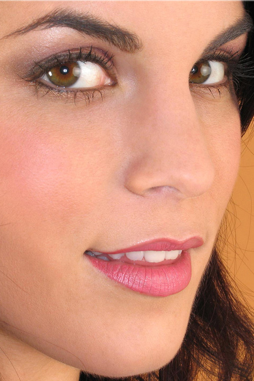 sette2sette:  Nelly - Very delicious…  Visit my new blog “setteasette” and