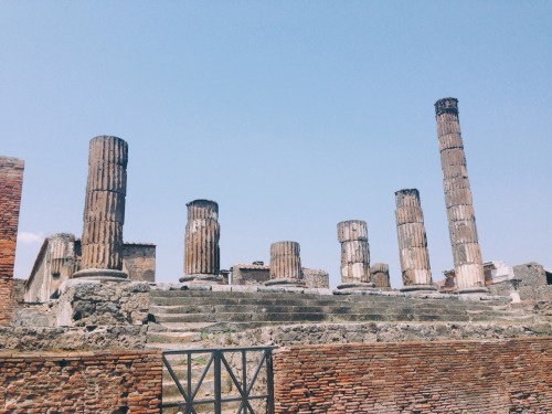 ilmondointero: Tours around Pompeii &amp; Herculaneum, Italy, 2015.