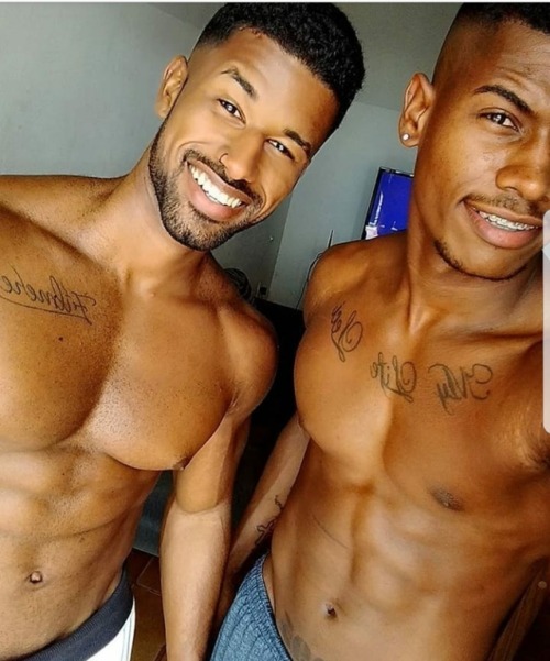 beautifulblackmenfromphilly:  http://beautifulblackmenfromphilly.tumblr.com/