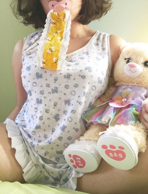 nursery-princess:  See my nightgown gots cute baby patterns 😯  18+ only 