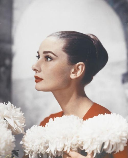 theniftyfifties:Audrey Hepburn