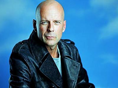 bobbi-453:  hehe love me some Bruce Willis!