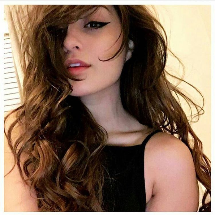 thekhoolhaus:  SAY HELLO TO MY GORGEOUS AWESOME BEAUTIFUL AMAZING WOMAN CRUSH WEDNESDAY