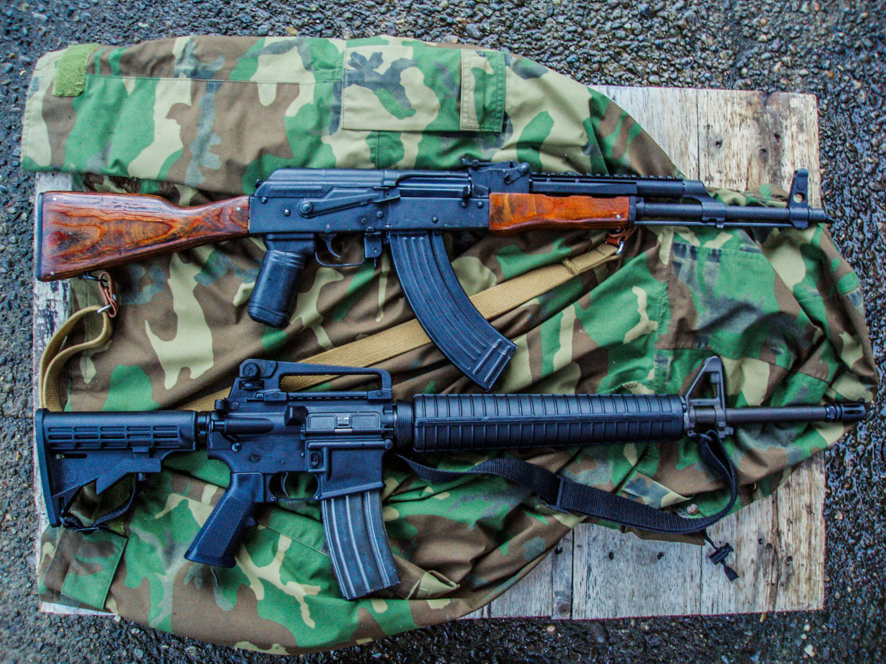 thatonegunblog:  Frickin’ gunblr man, it’s not a big deal. You can go with this,