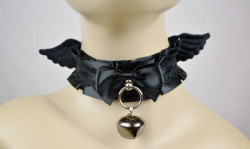 kitten-sightings:  Black Winged Collar ฤ.00Available for VIP pre-release and if not reserved by a VIP member, this will be available in the KittenSightings store on 05.09.15!If you would like to reserve this item, simply reply or reblog with “VIP
