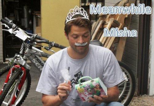 trenchcoats-pie-and-lucifer:  Meanwhile Misha [30/?]