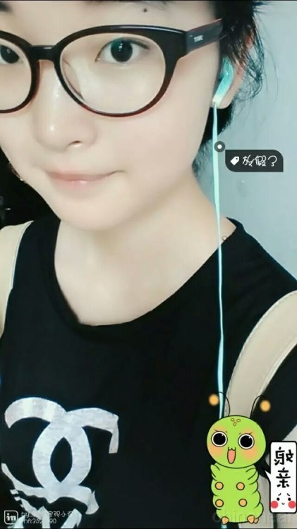 chinanear: 汤友投稿：山东济南普利中学小骚货，15岁投稿加qq 543244454分享你的女友，前女友，老婆，情人报复出卖你的骚货闺蜜，骚货室友，让别人意淫她们