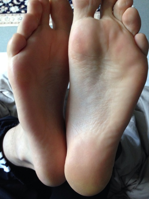feetboy81: ticklingfeet2014: feetboy81: German Size 14www.clips4sale.com/17086 Cool feet are the