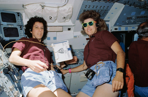 STS-34 crew Members during Galileo Pre-deployment Exercises On Flight Deck