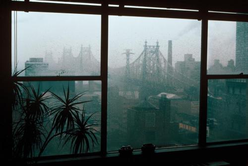   USA. New York City. 1983.  View of the Queensborough Bridge on a rainy day  