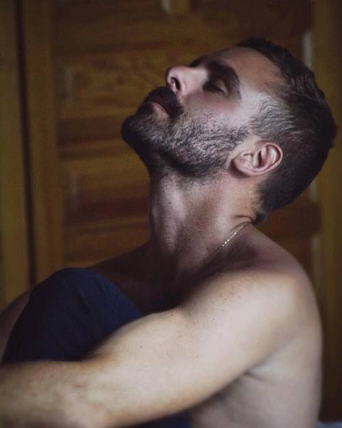 hairygingerman:gorgeous man 