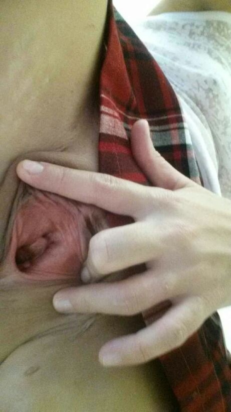 sweetnessinspector2:  lildebbiesnack:spreading my pussy under my skirt for my horny