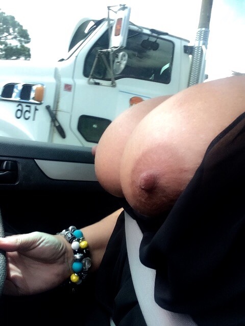 FAP TRAP & ONE SMOKING BARREL