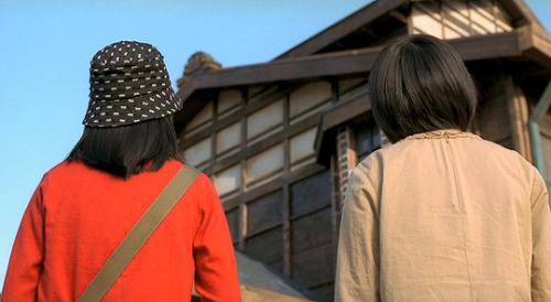 florencepugh:JANGHWA, HONGRYEON (A Tale of Two Sisters) 2003, dir. Kim Jee-woon.