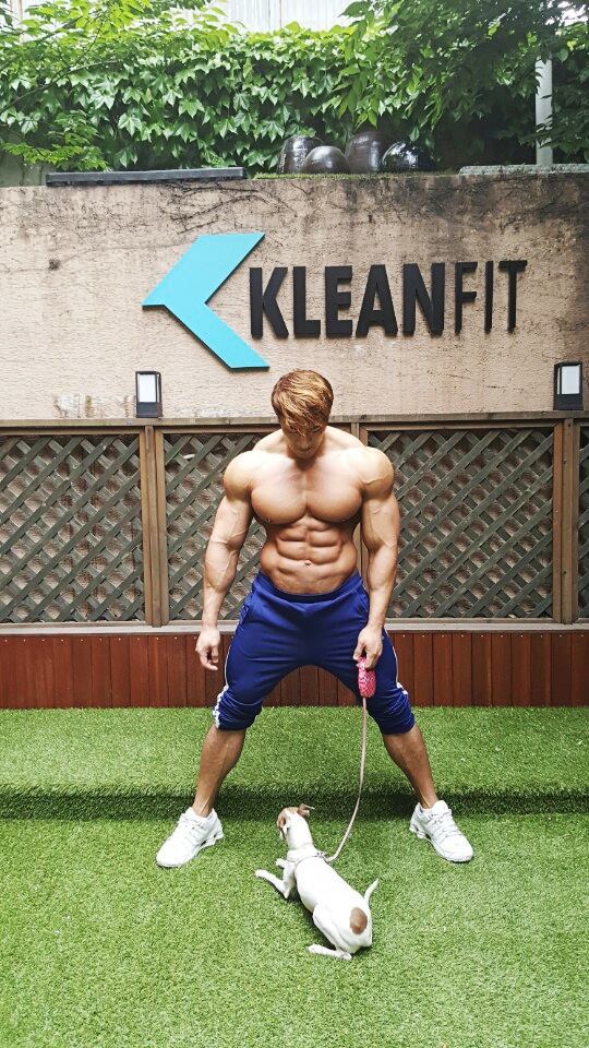 Hwang  Chul Soon