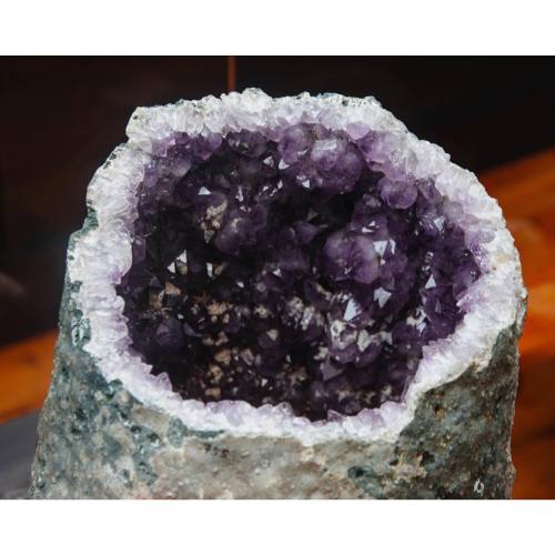 #amethyst #geode #quartz #minerals #crystals #rocks #geology #lisbon #museugeologico (at Museu Geoló