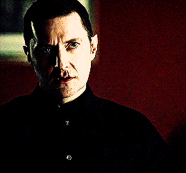 annibalecter:Hannibal Advent »Day 37:and the Beast from the SeaWill Graham interests me.