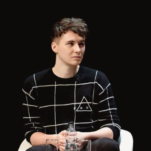 iS NOoNe GOnNA MEnTion HOw BEaUTiFuL DAn Is???