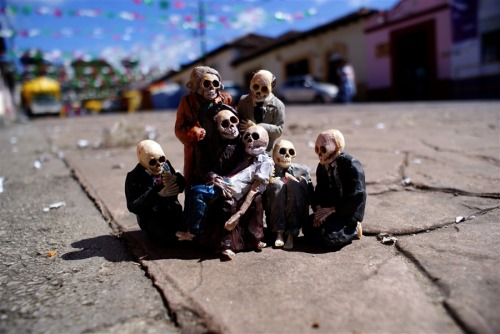 asylum-art:  Isaac Cordal - Cement Eclipses. Chiapas, Mexico. 2013 artisr on tumblr Isaac Cordal was in Mexico last year where he could give some new perspectives to his project Cement Eclipses. The Spanish artists so get inspired by the local folklore