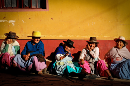 vivalatinamerica: Abuelitas in Villa Serrano, Bolivia, 2010. | Source