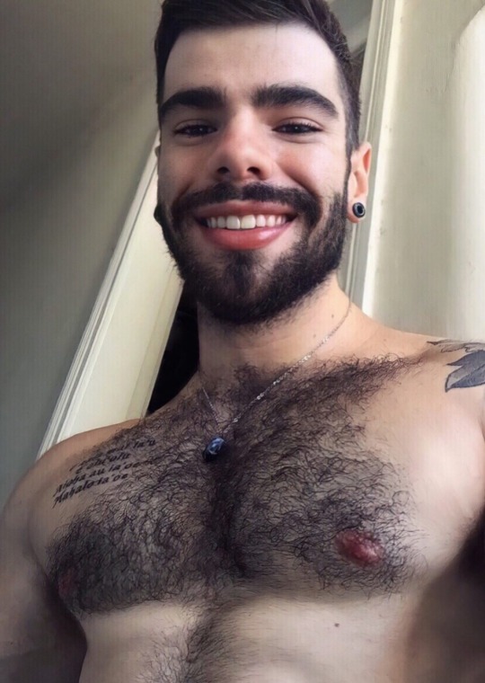 wis771:Instagram.com/carolinodan#LesHommesPoilus #hairy #hairymen #bear #poilu #gay #gaybear #gaymens #hairychest #daddy #beard #gaybeard #gayboys #scruff #hairymenaddict 